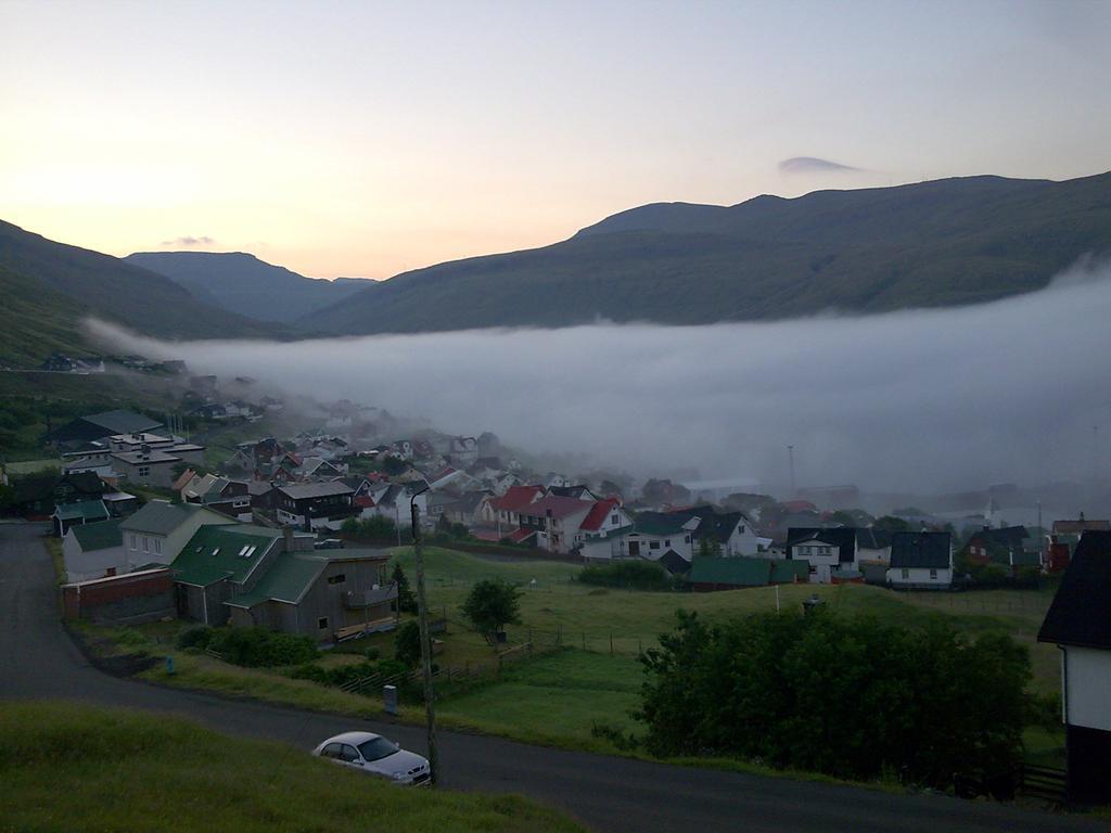 Budget Guesthouse Borgustova Vestmanna Bagian luar foto