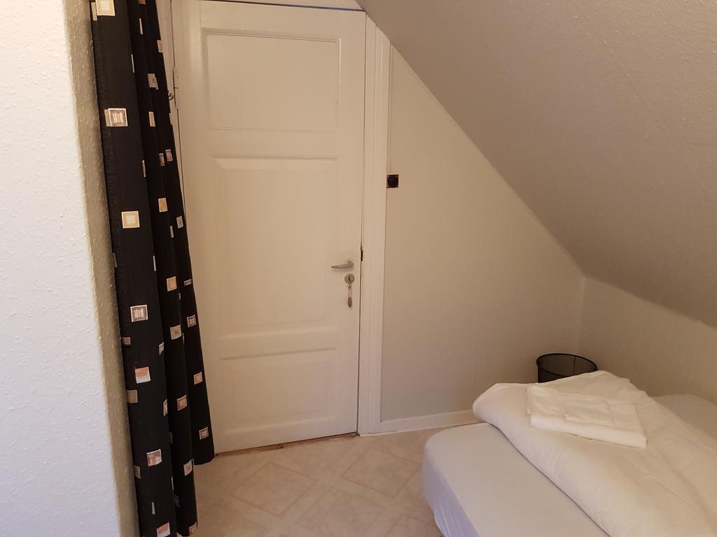 Budget Guesthouse Borgustova Vestmanna Bagian luar foto