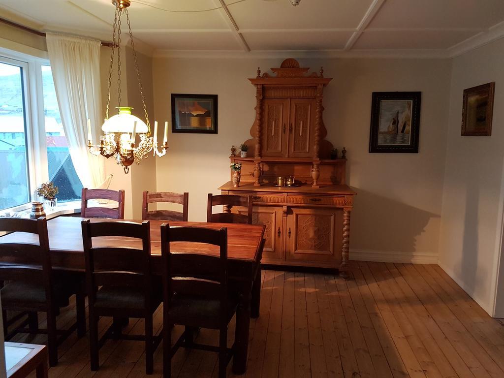 Budget Guesthouse Borgustova Vestmanna Bagian luar foto