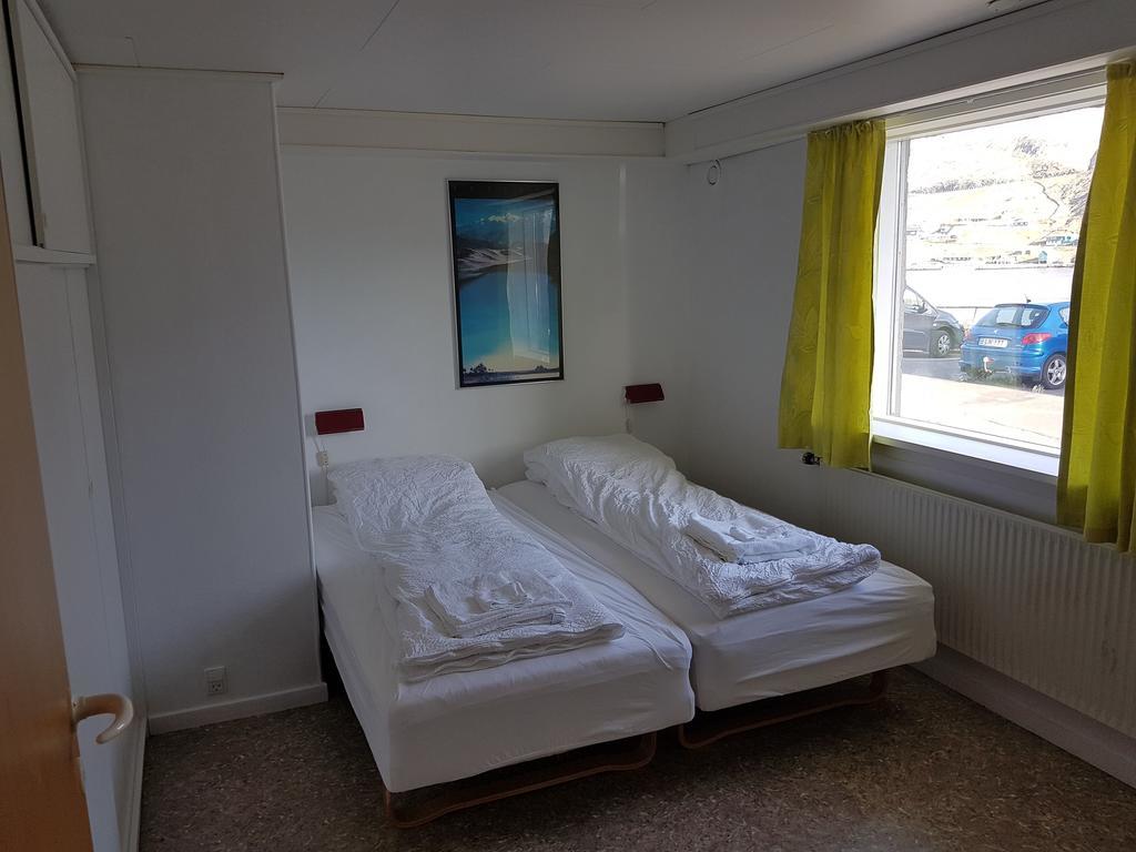 Budget Guesthouse Borgustova Vestmanna Bagian luar foto