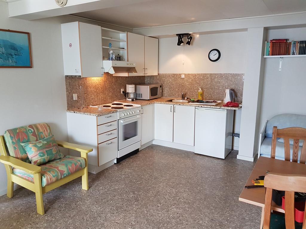 Budget Guesthouse Borgustova Vestmanna Bagian luar foto